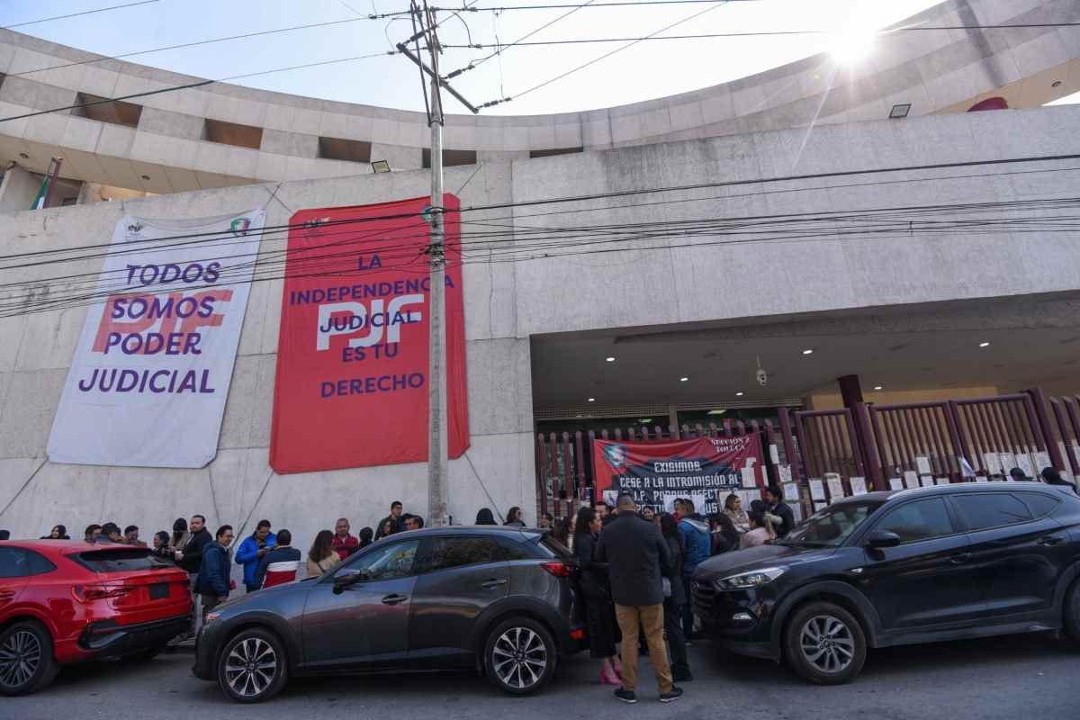 Trabajadores de PJF rechazan opinión técnica-jurídica sobre no otorgar seguros de gastos médicos