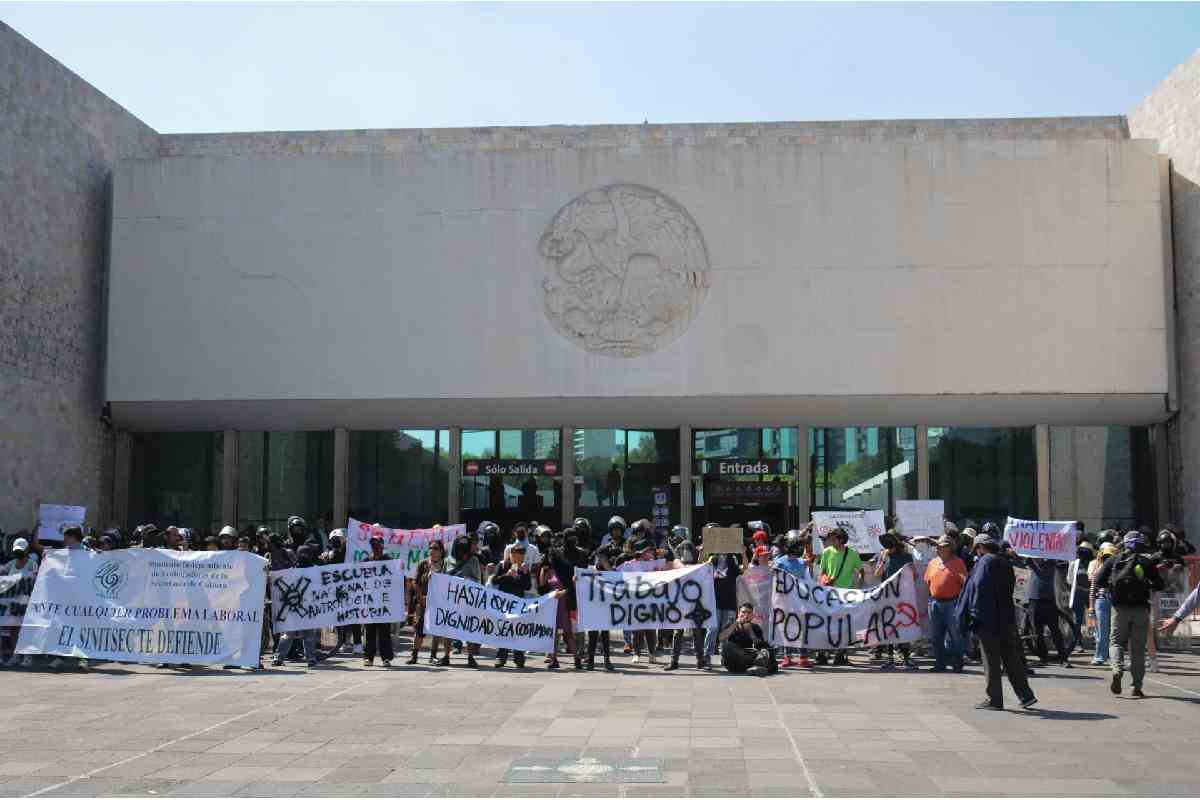 Trabajadores que obtuvieron plaza por concurso en la ENAH no han firmado contrato; dicen que Hacienda suspendió contrataciones