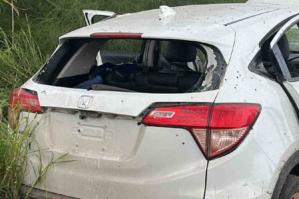 Vehículo involucrado en enfrentamiento con disparos de bala en Culiacán, Sinaloa