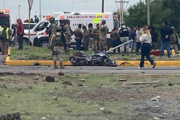 Vuelca camión del Ejército que transportaba reos federales en Ciudad Victoria, Tamaulipas; hay 16 heridos