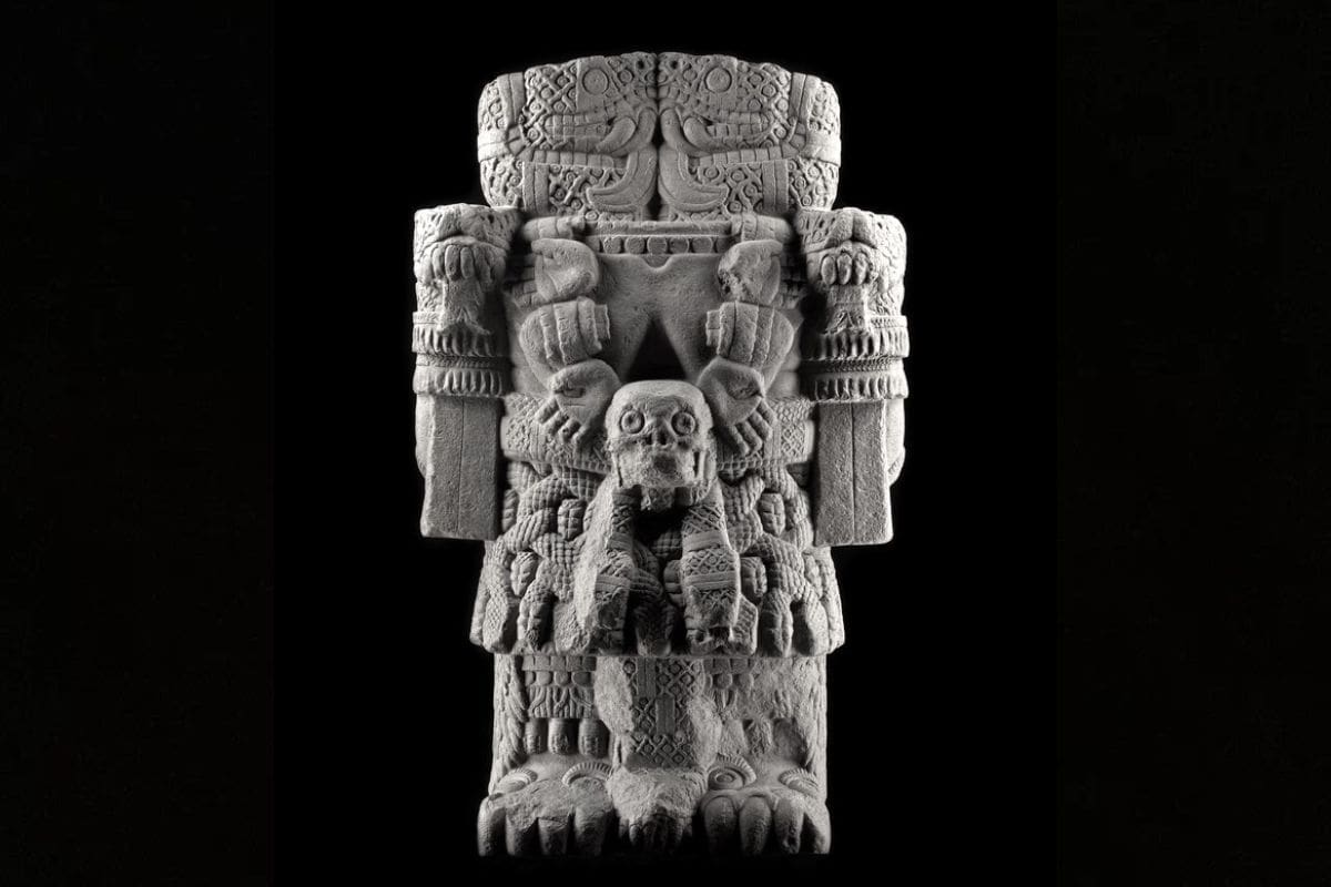 coatlicue museo nacional de antropología