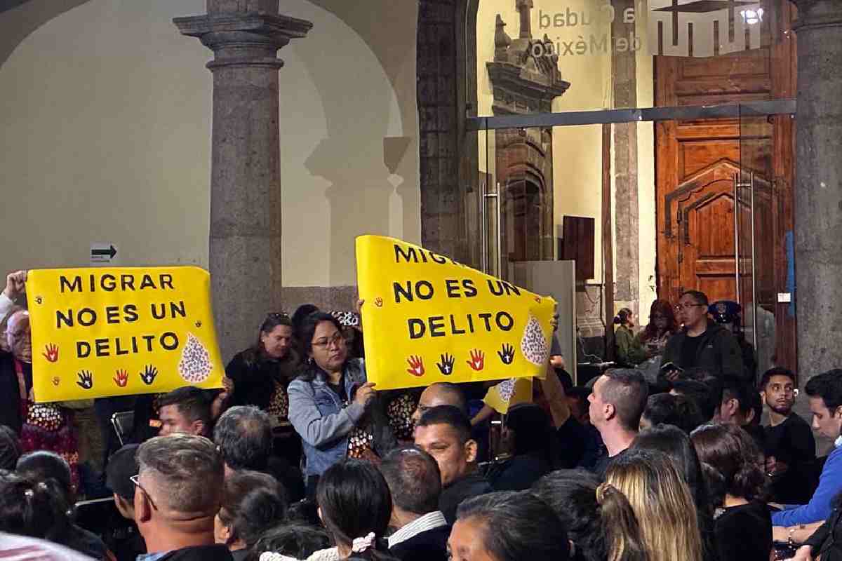 Francisco Garduño pide disculpas por incendio en Ciudad Juárez.