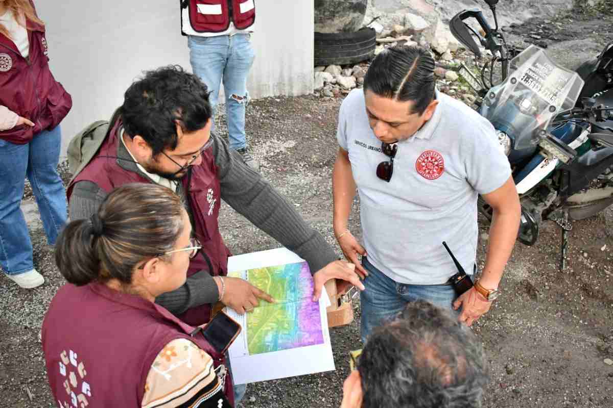 Se abre grieta de 1.5 metros de diámetro bajo el puente de la Concordia en Iztapalapa; autoridades dicen que es hundimiento