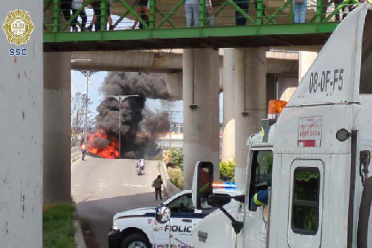 incendio pipa Zaragoza