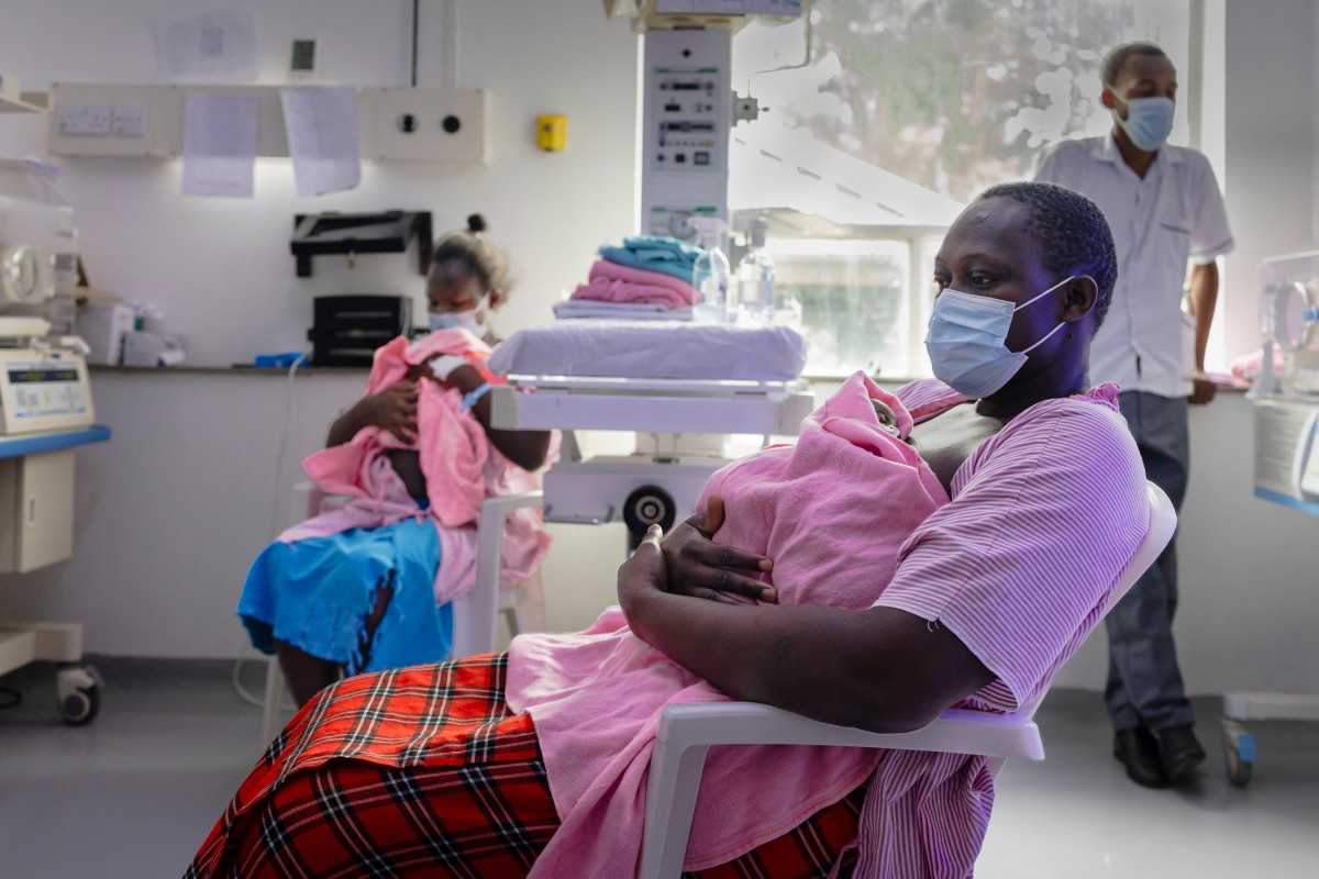 El único banco de leche materna de Kenia, un salvavidas para los bebés prematuros