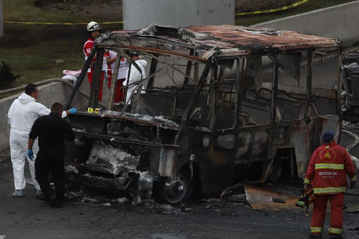 Empresa dueña de pipa que explotó en Puente de la Concordia no cuenta con póliza de seguro vigente: Semarnat