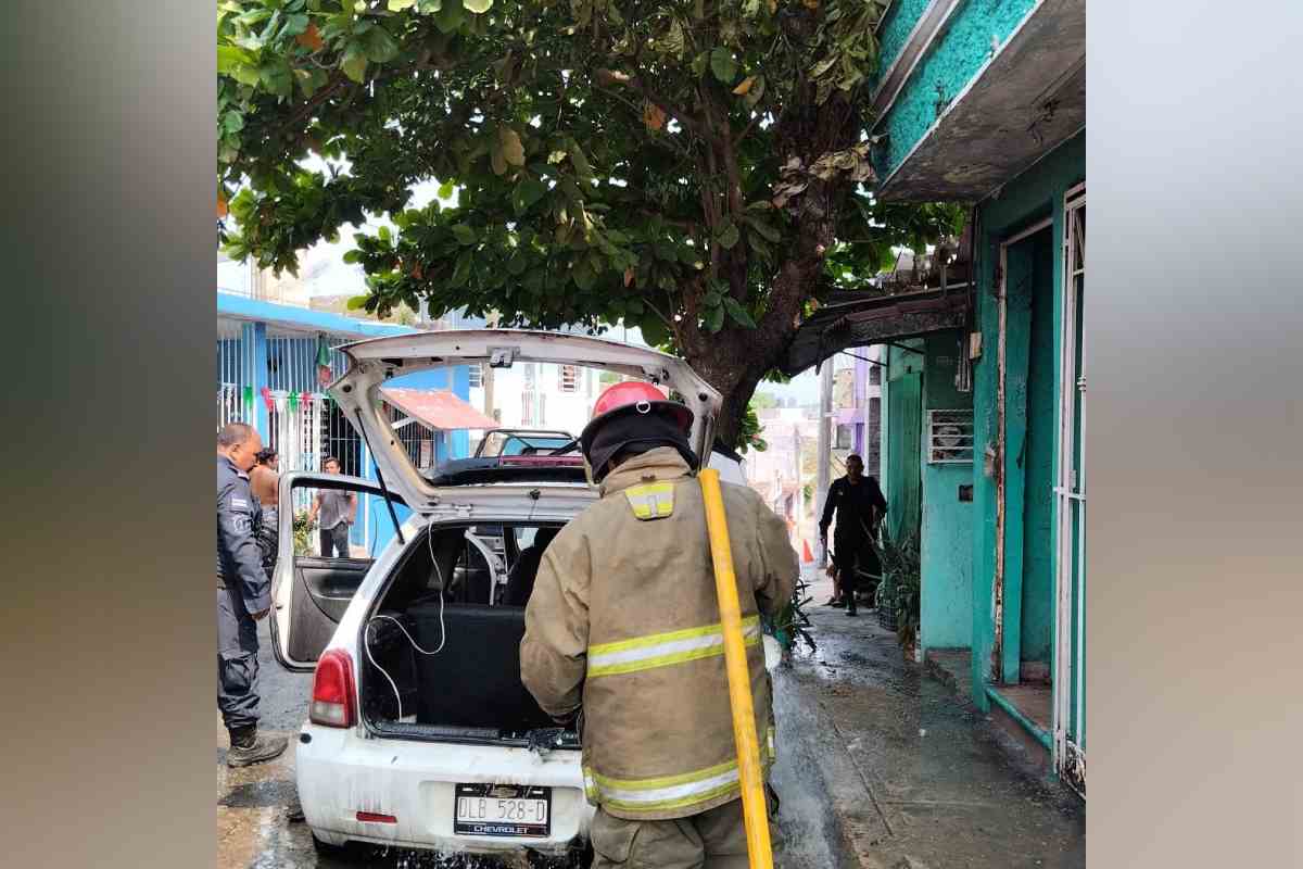 Incendian negocios, autos y lanzan “ponchallantas” en varios puntos de Villahermosa, Tabasco