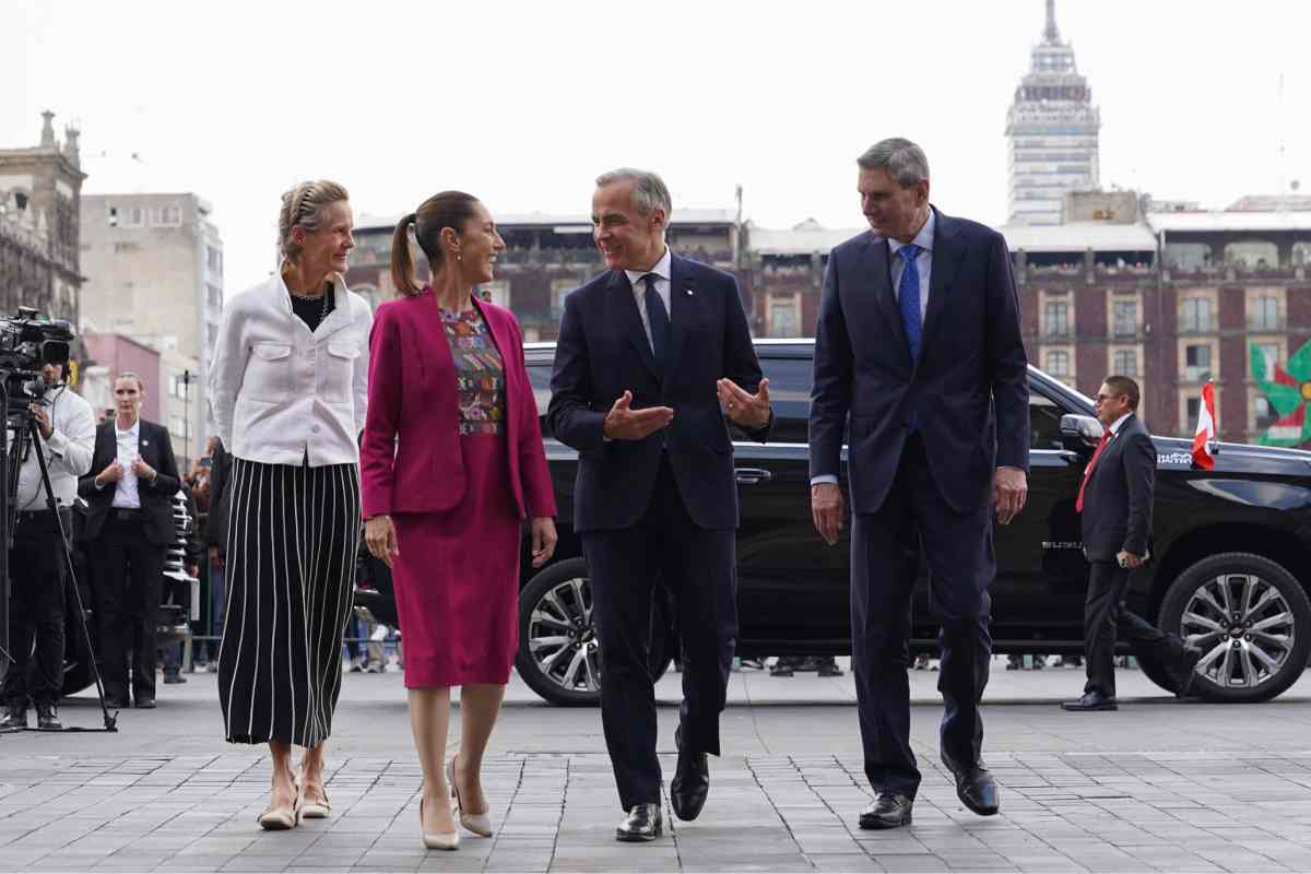 Sheinbaum recibe en Palacio Nacional a Mark Carney, primer ministro de Canadá; buscan fortalecer relación entre ambos países
