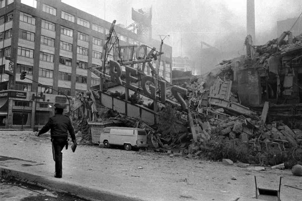 Hotel Regis tras sismo de 1985. Foto: Pedro Valtierra / archivo /Cuartoscuro