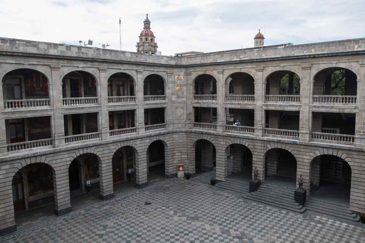 20 años de investigaciones sobre educación están perdidas tras baja de sitios web de INEE y Mejoredu
