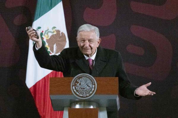 Auditoría detecta recursos pendientes por aclarar en último año de AMLO