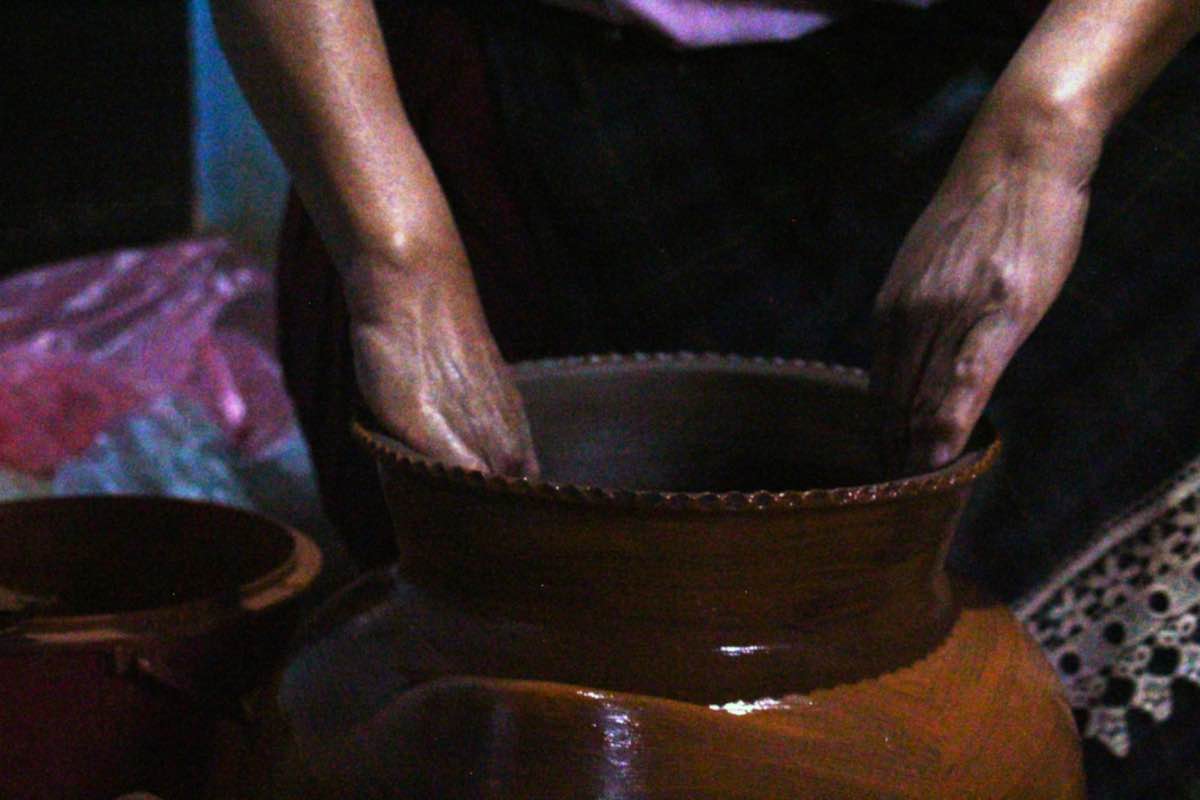 Artesanas purépechas_mantienen viva la tradición alfarera en Michoacán pese a discriminación