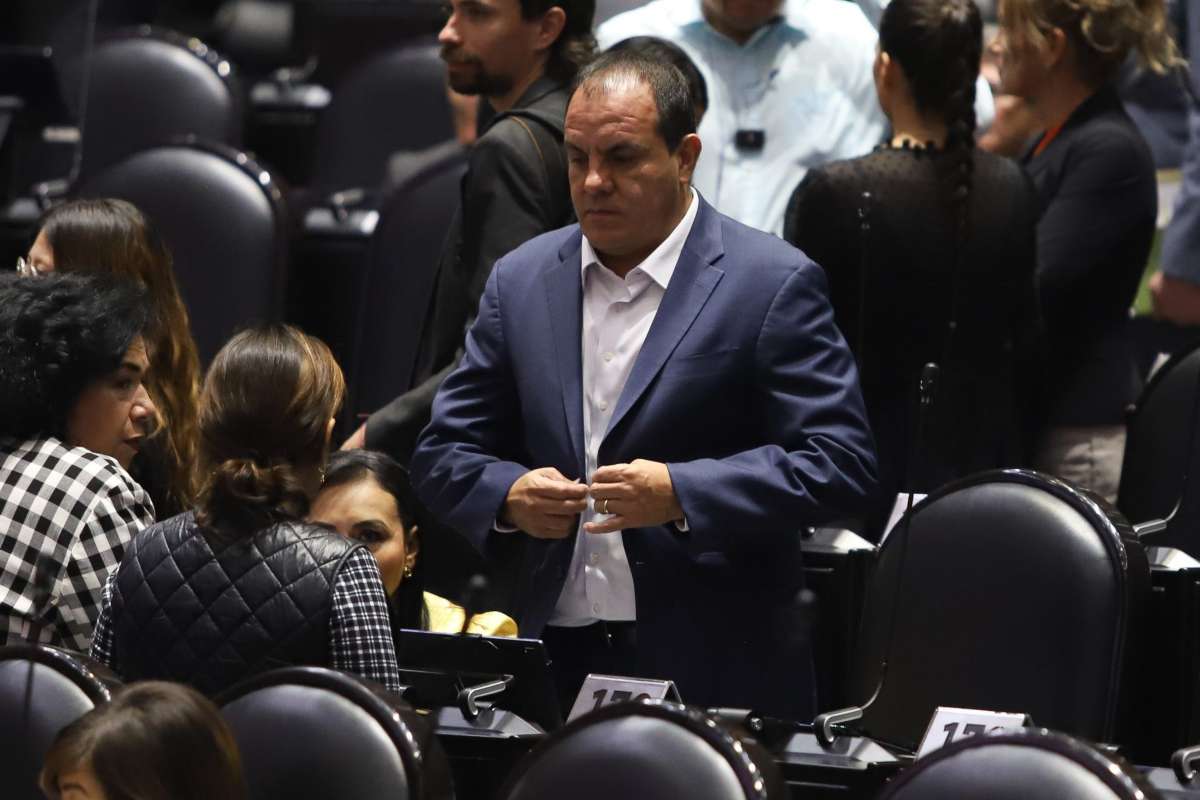 Blanco niega haber jugado pádel durante sesión; asegura que su "corazón necesita hacer ejercicio"