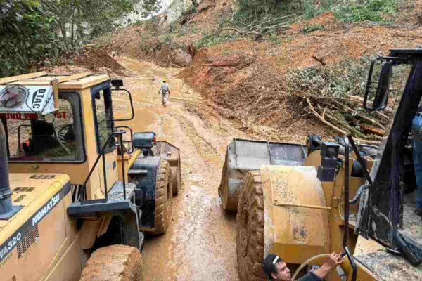 Daños en carreteras, puentes y escuelas, así quedó la infraestructura en la Sierra y Huasteca de Hidalgo tras lluvias