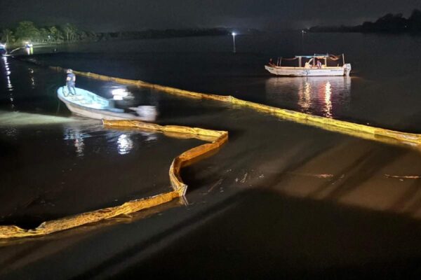 Derrame de hidrocarburo afecta a Álamo Temapache y Tuxpan, Veracruz; está controlado, dice Pemex
