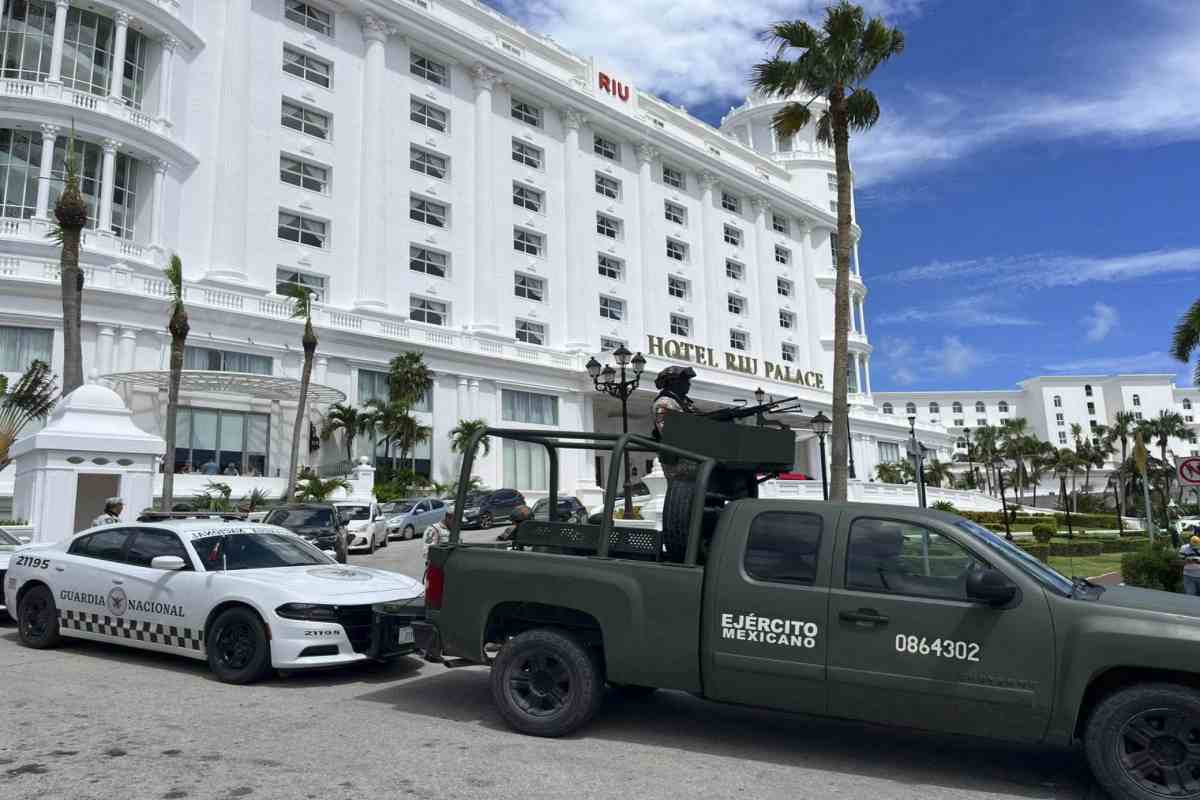 Detienen a presunto líder de grupo criminal de Suecia en Cancún, Quintana Roo