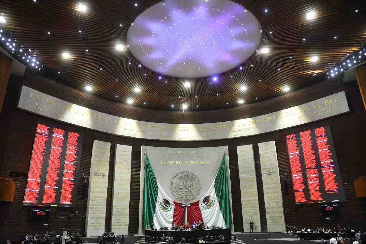 Diputados del PAN y PT se pelean a golpes tras discutir sobre contratos de empresas carboníferas de Coahuila