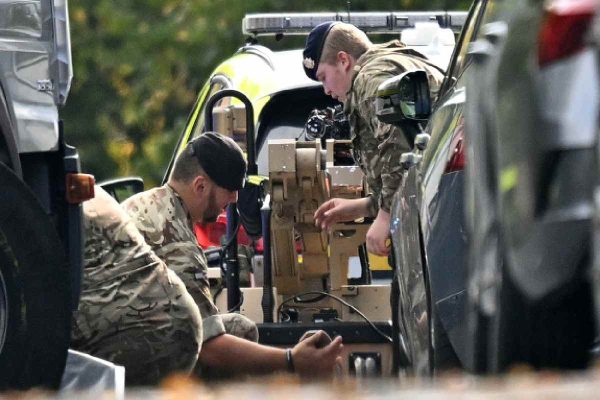 Equipo antibombas ataque sinagoga