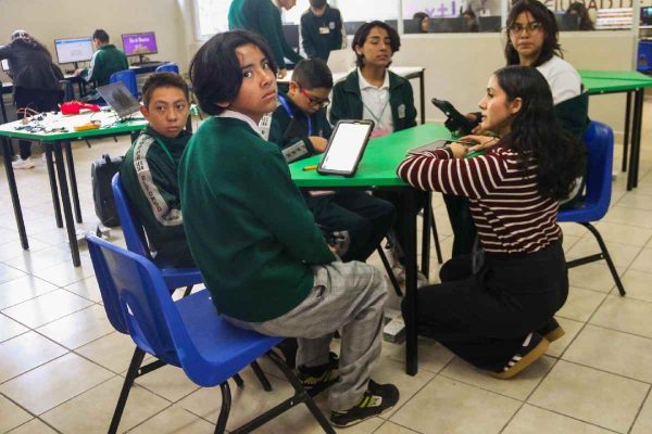 Estudiantes de primaria y secundaria podrán recibir educación tecnológica