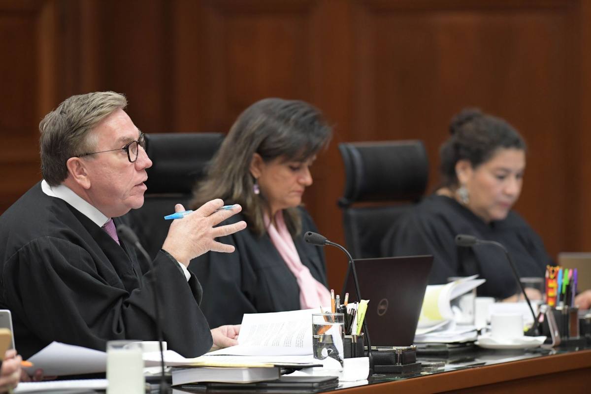 Exministro advierte que reforma a Amparo impediría suspender casos afines con cuentas bancarias