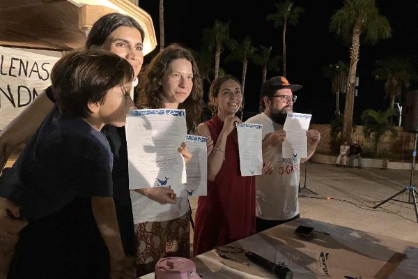 Firma carta ballena baja california sur