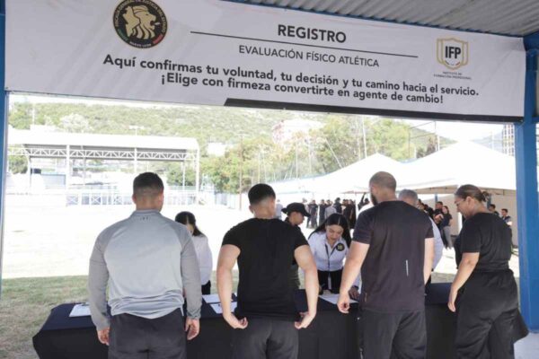 Fiscalía de Nuevo León retira 56 escoltas a exfuncionarios; más de 250 agentes son guardias personales