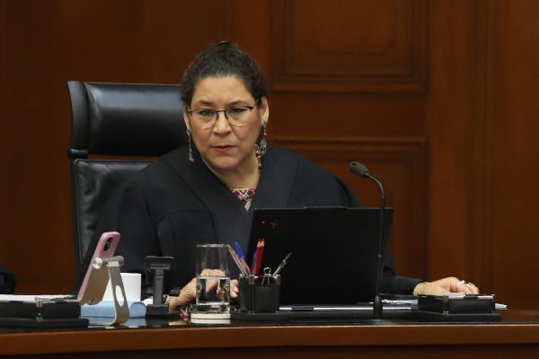 Lenia Batres votó por sí atraer y discutir las corridas de toros en el país
