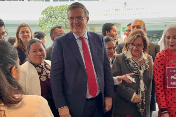 Marcelo Ebrard en el Senado