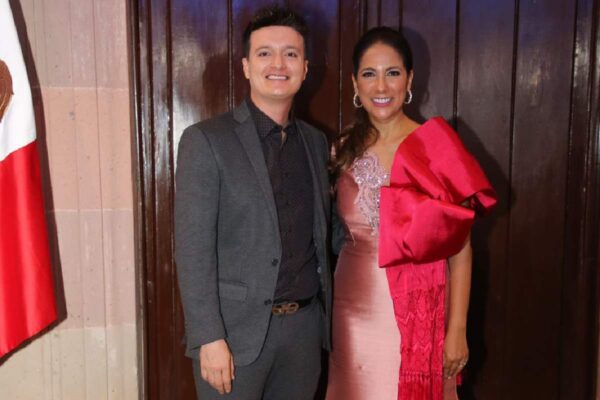 Matan a tiros al diseñador Edgar Molina, que vistió a la gobernadora de Guanajuato, y a maestra en Moroleón