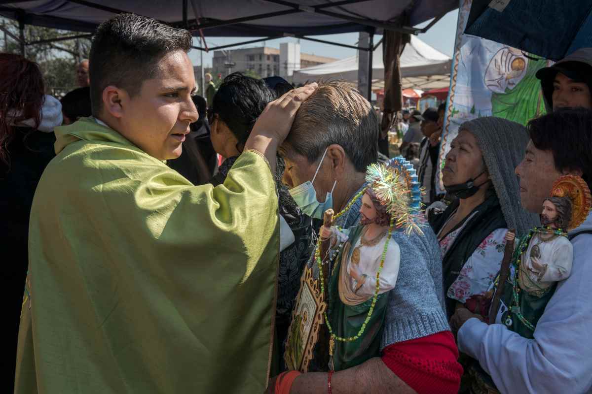 “Prendo mi veladora y pido lo que quiero”: San Judas Tadeo, entre el estigma y la devoción