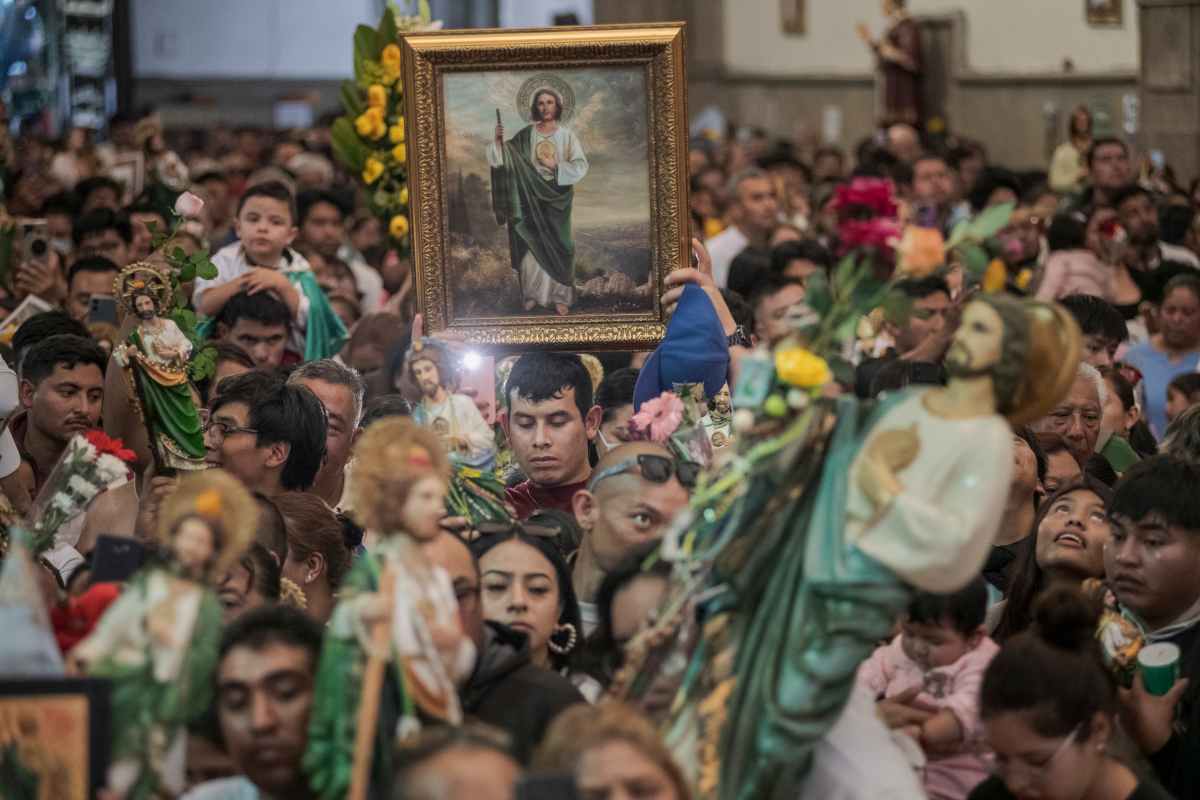 “Prendo mi veladora y pido lo que quiero”: San Judas Tadeo, entre el estigma y la devoción