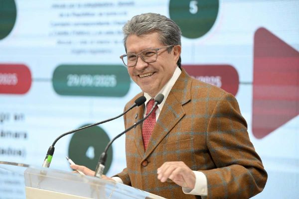 Ricardo Monreal se opone al transitorio de la ley de amparo retroactividad