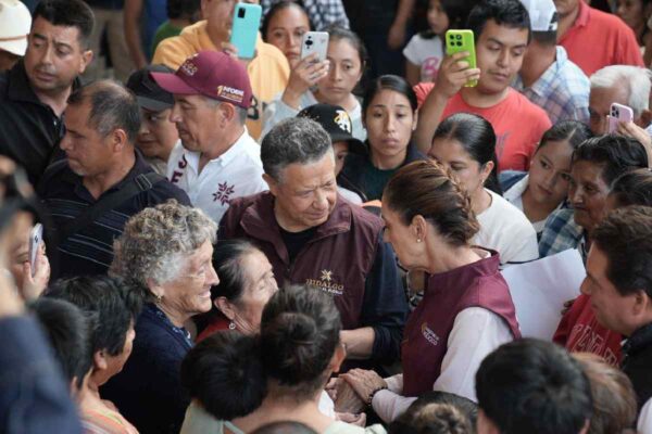 Sheinbaum pide a damnificados de Tianguistengo, Hidalgo, pensar bien su voto tras quejas contra alcalde