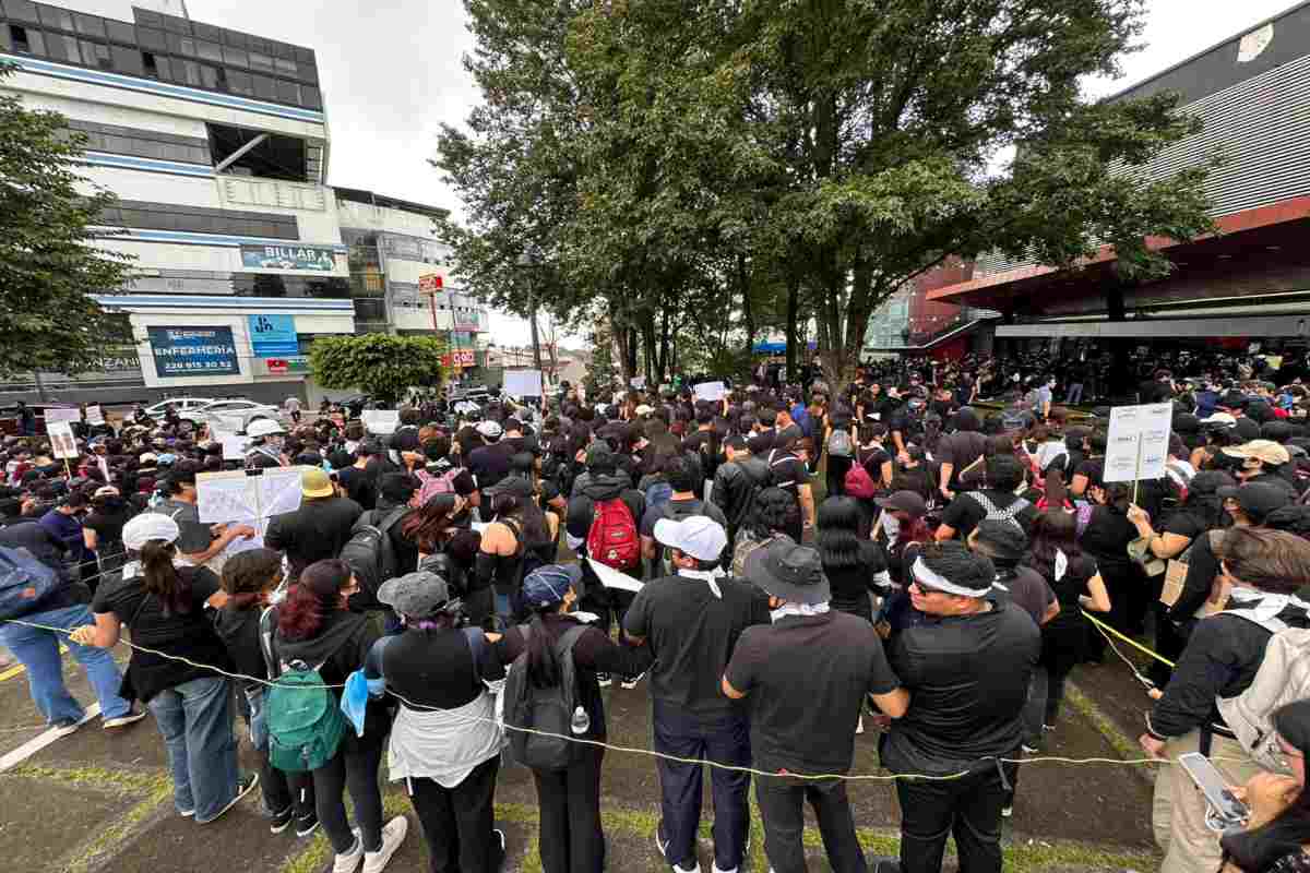 Sheinbaum visita Veracruz entre protestas y bloqueos por daños a causa de las lluvias