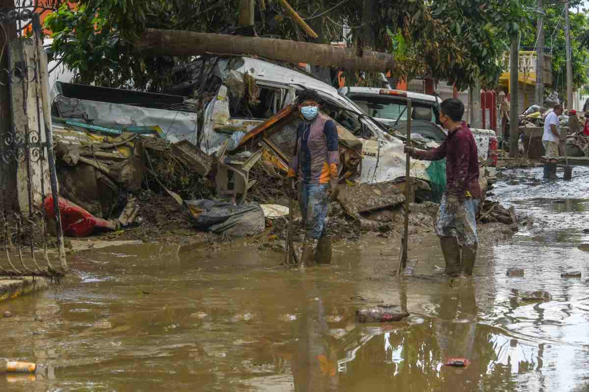 Sheinbaum visita Veracruz entre protestas y bloqueos por daños a causa de las lluvias