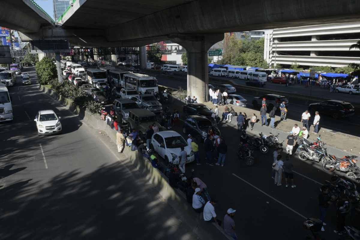 Transportistas rechazan acusaciones de huachicol de agua y protestan por Operación Caudal en Edomex