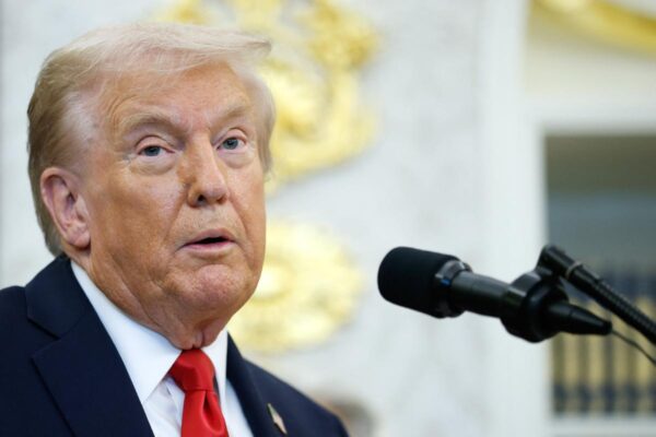 Trump ataque submarino