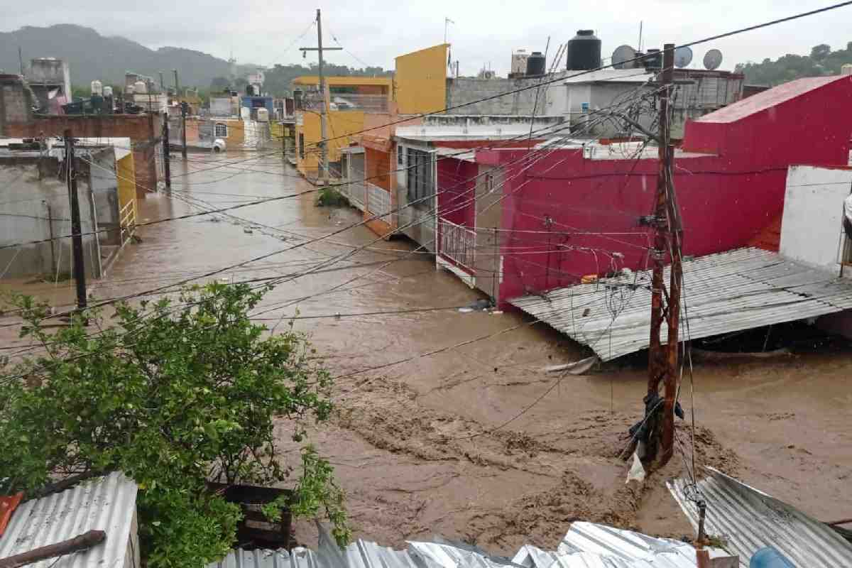 Dónde y cuándo donar: abren centros de acopio en todo el país para damnificados por las lluvias