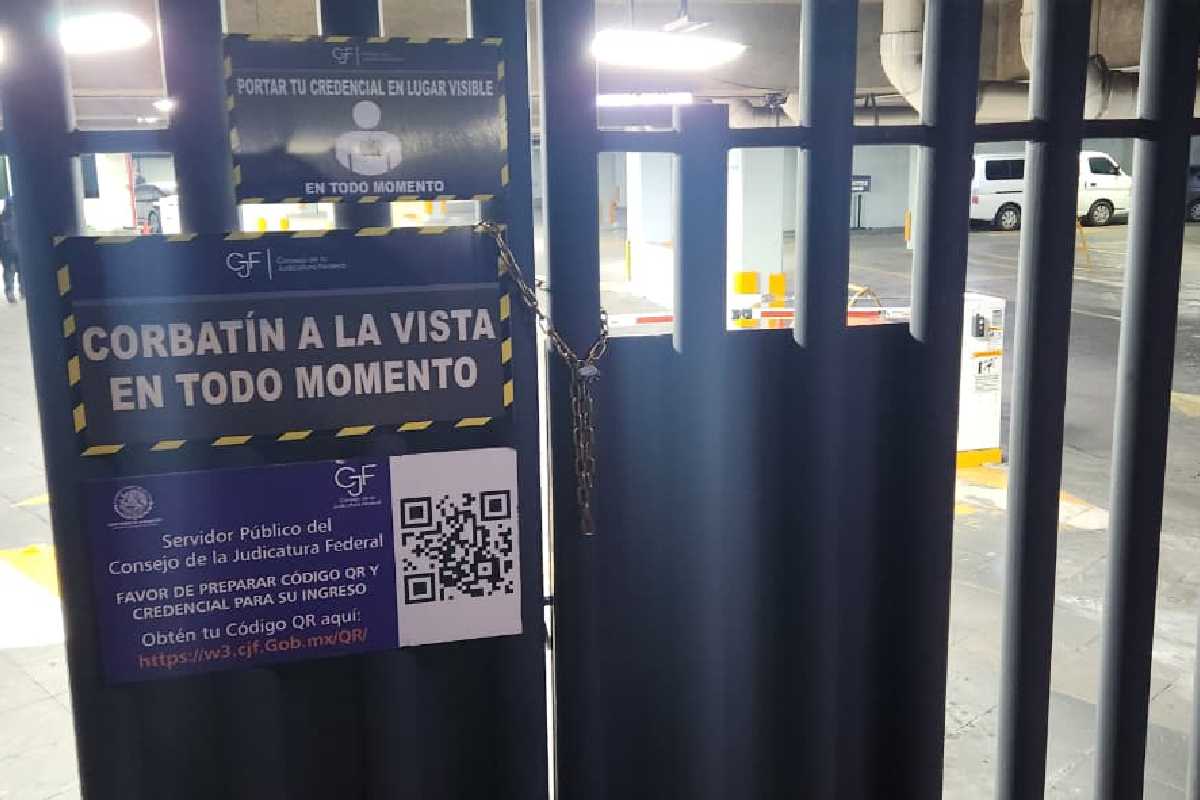 Trabajadores del PJF cierran accesos a juzgados y tribunales por falta de insumos; OAJ y Palacio de Justicia, entre afectados