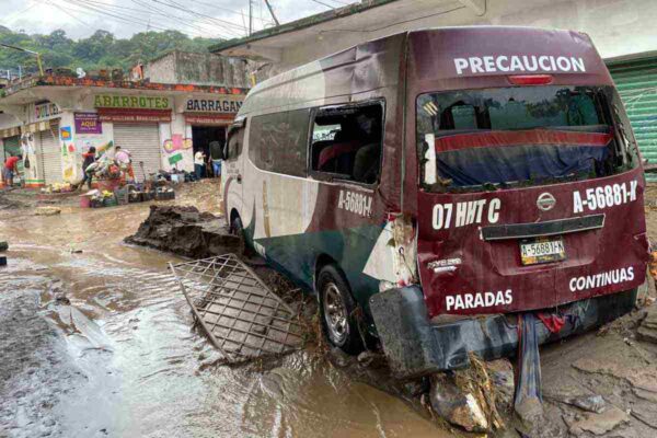 “¡Sálganse, ya está entrando el agua!”: crónica del desastre por las lluvias en Huehuetla, Hidalgo