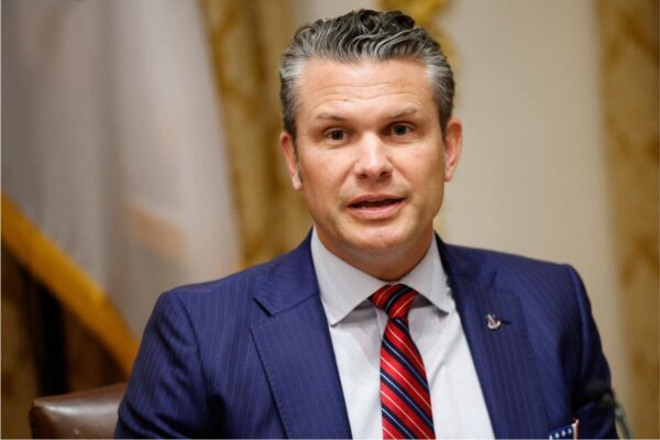 jefe del Pentágono, Pete Hegseth, ataque lanchas pacífico