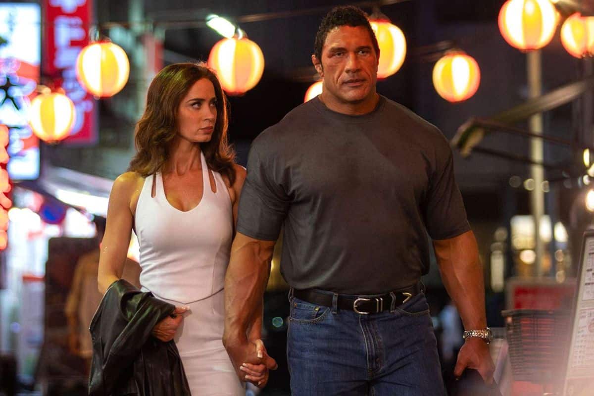 Emily Blunt y Dwayne Johnson en 'La Máquina'