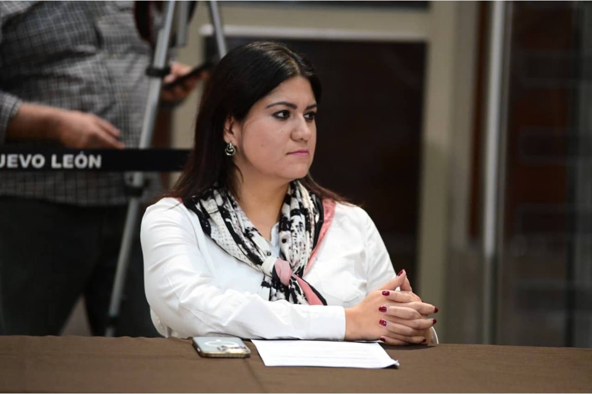Samuel García niega que busque cambios a la ley electoral para favorecer a Mariana Rodríguez en 2027