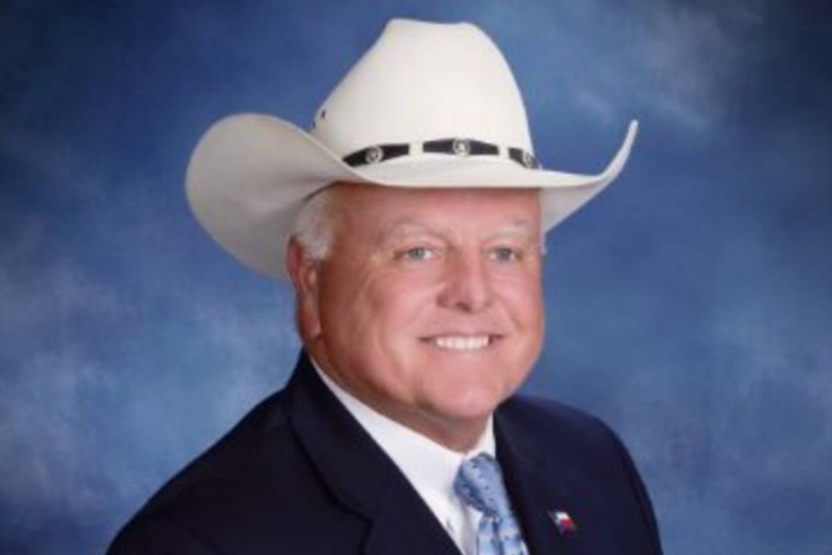Texas propone reabrir gradualmente puertos para ganado mexicano pese a suspensión por gusano barrenador