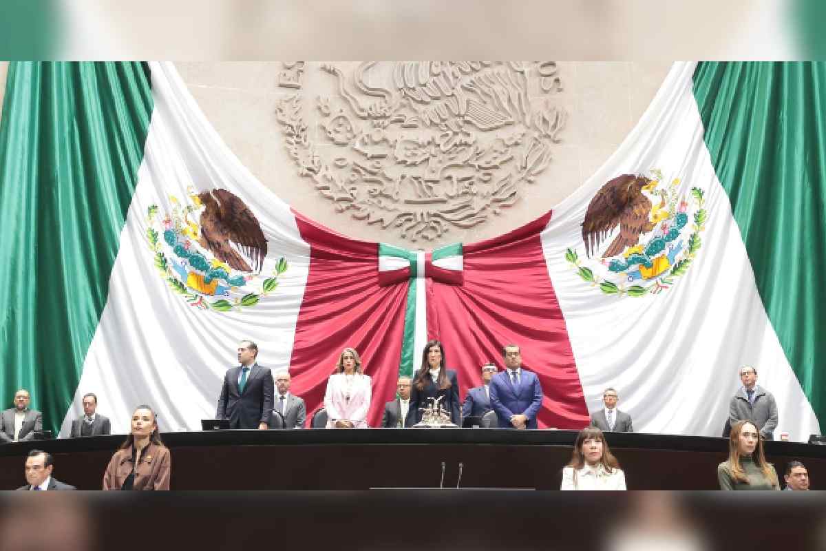 Cámara de Diputados minuto de silencio por Carlos Manzo