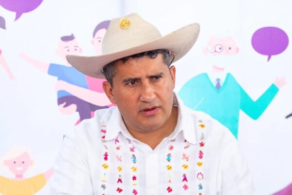 Carlos Manzo asesinato escolta prófugo