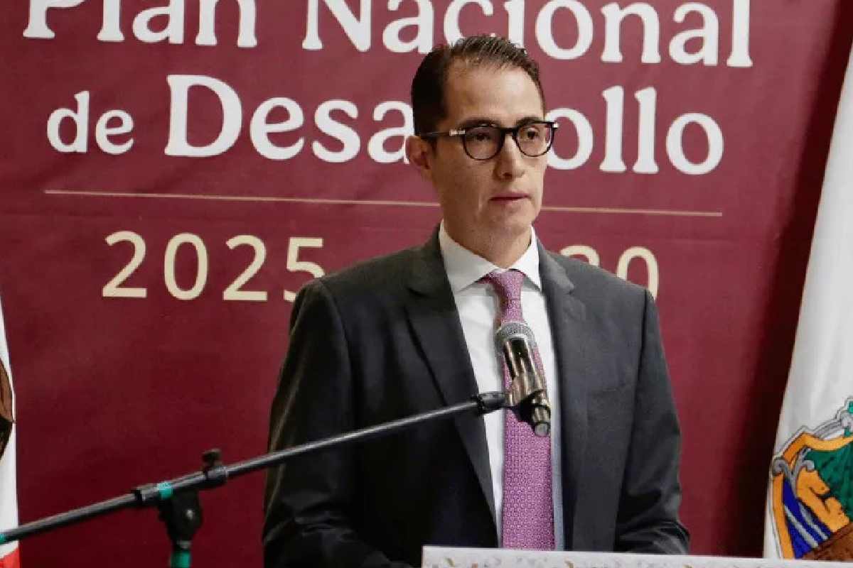 César Oliveros Aparicio