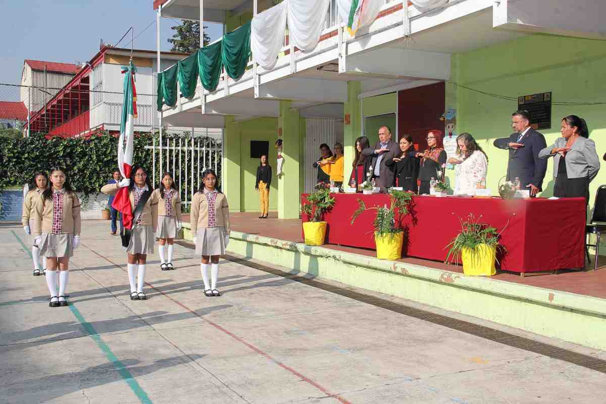 Colectivo detecta chat que comparte imagen de adolescentes; Oaxaca condena vulneración a integridad