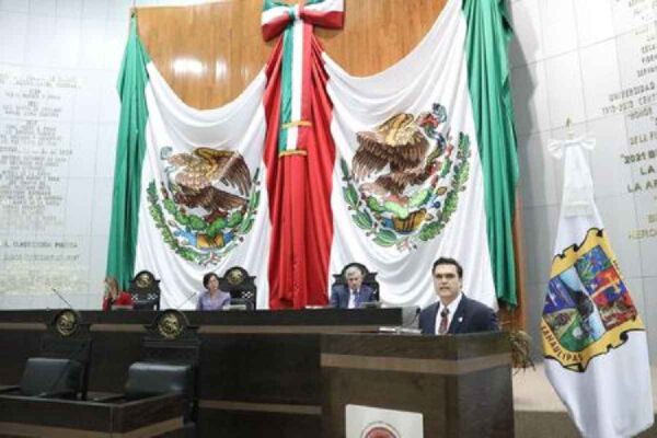 Congreso de Tamaulipas pide a la FGR investigar al exgobernador Cabeza de Vaca por delitos federales
