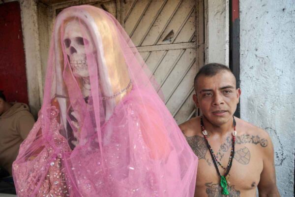 Festejo Santa Muerte hombre fiel